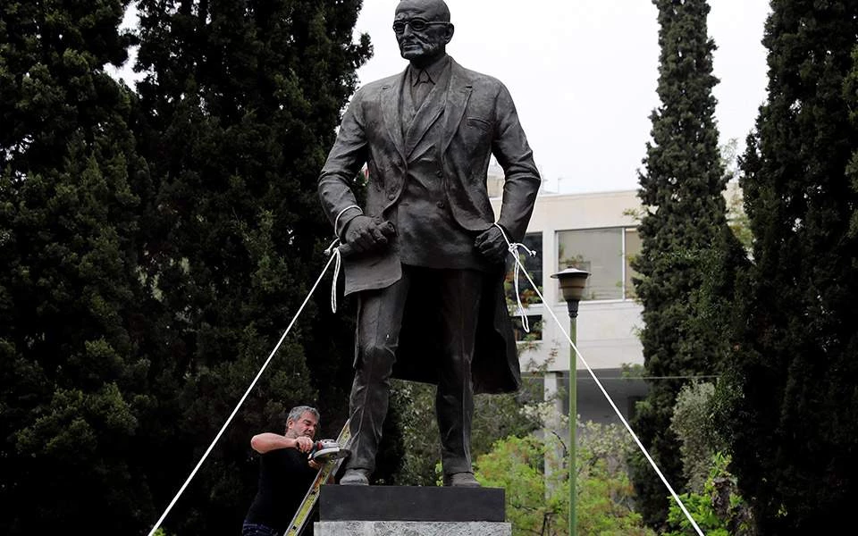 Τον γύρο του κόσμου κάνει η απόπειρα γκρεμίσματος του αγάλματος του Τρούμαν